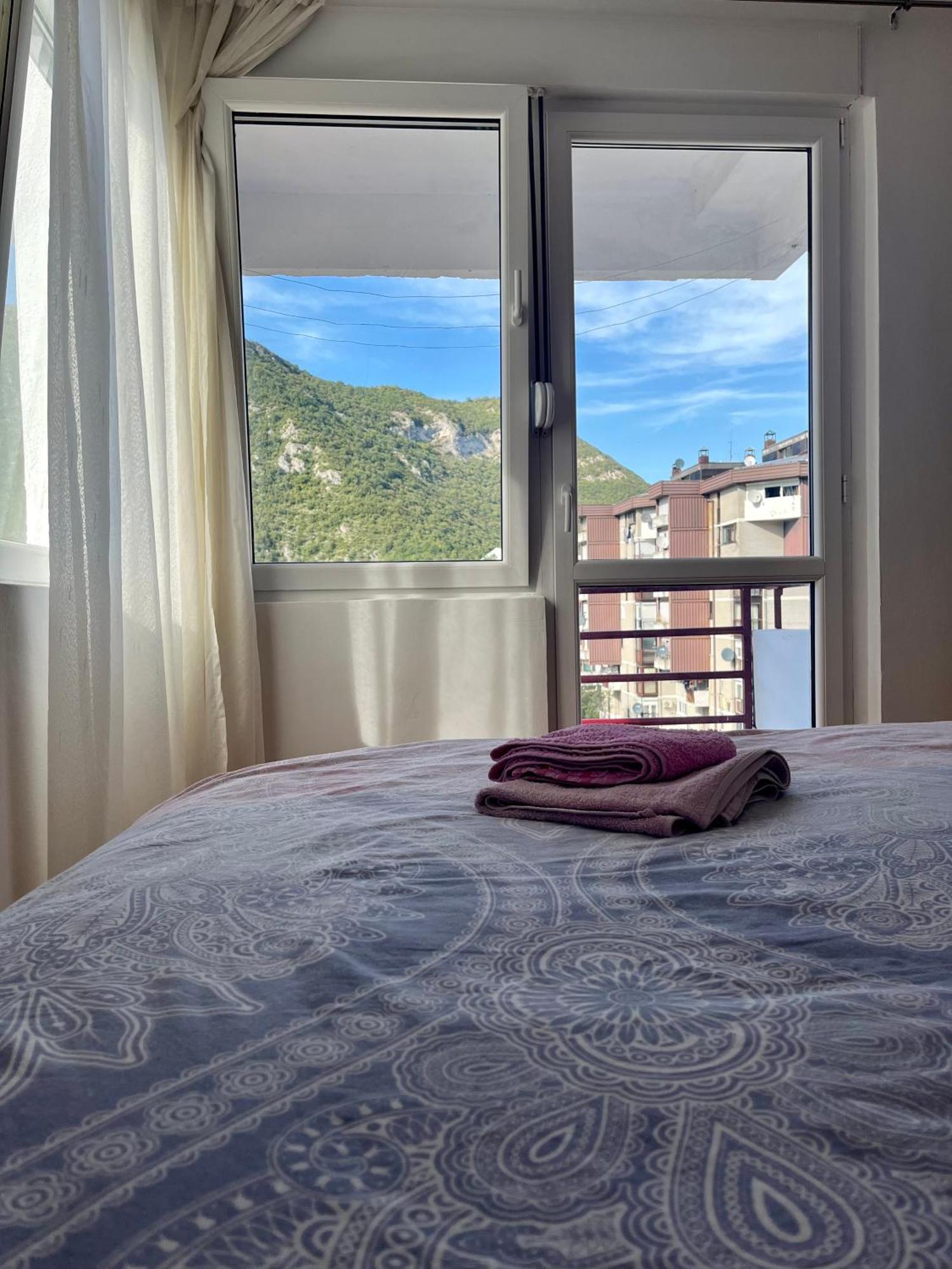 Cozy Apartment With The View Плужине Экстерьер фото