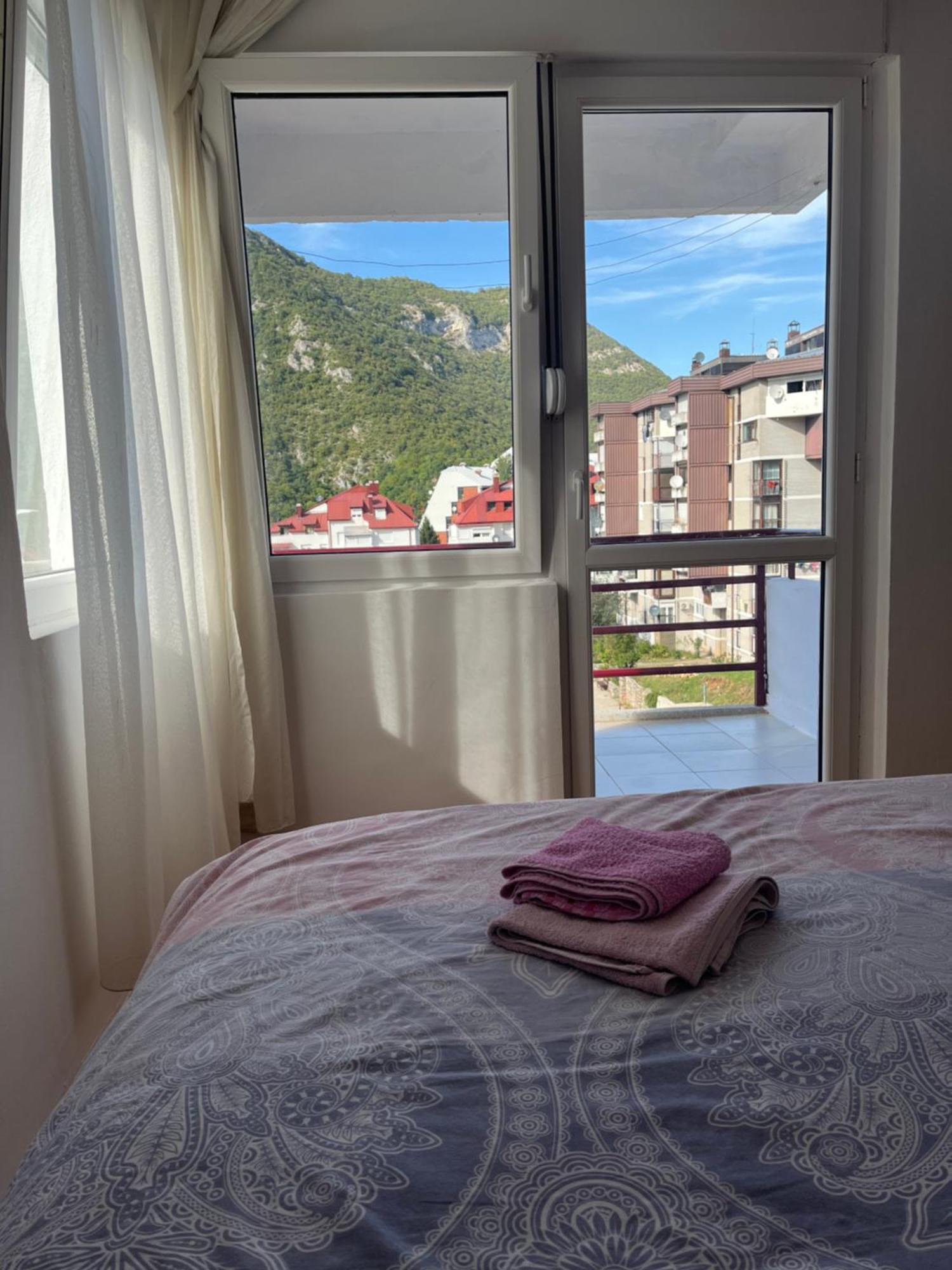 Cozy Apartment With The View Плужине Экстерьер фото